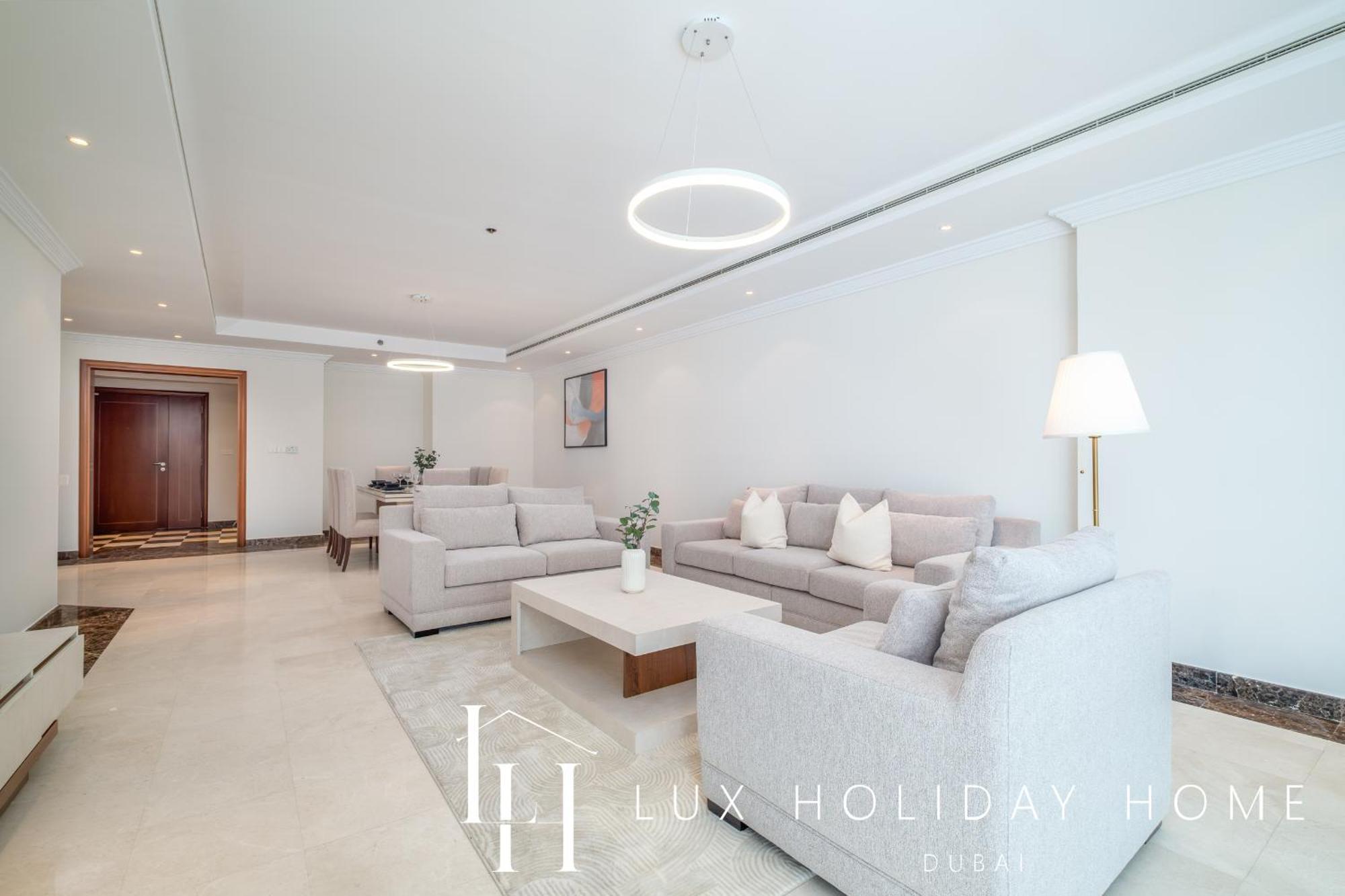Lux The Al Seef Marina 2 *