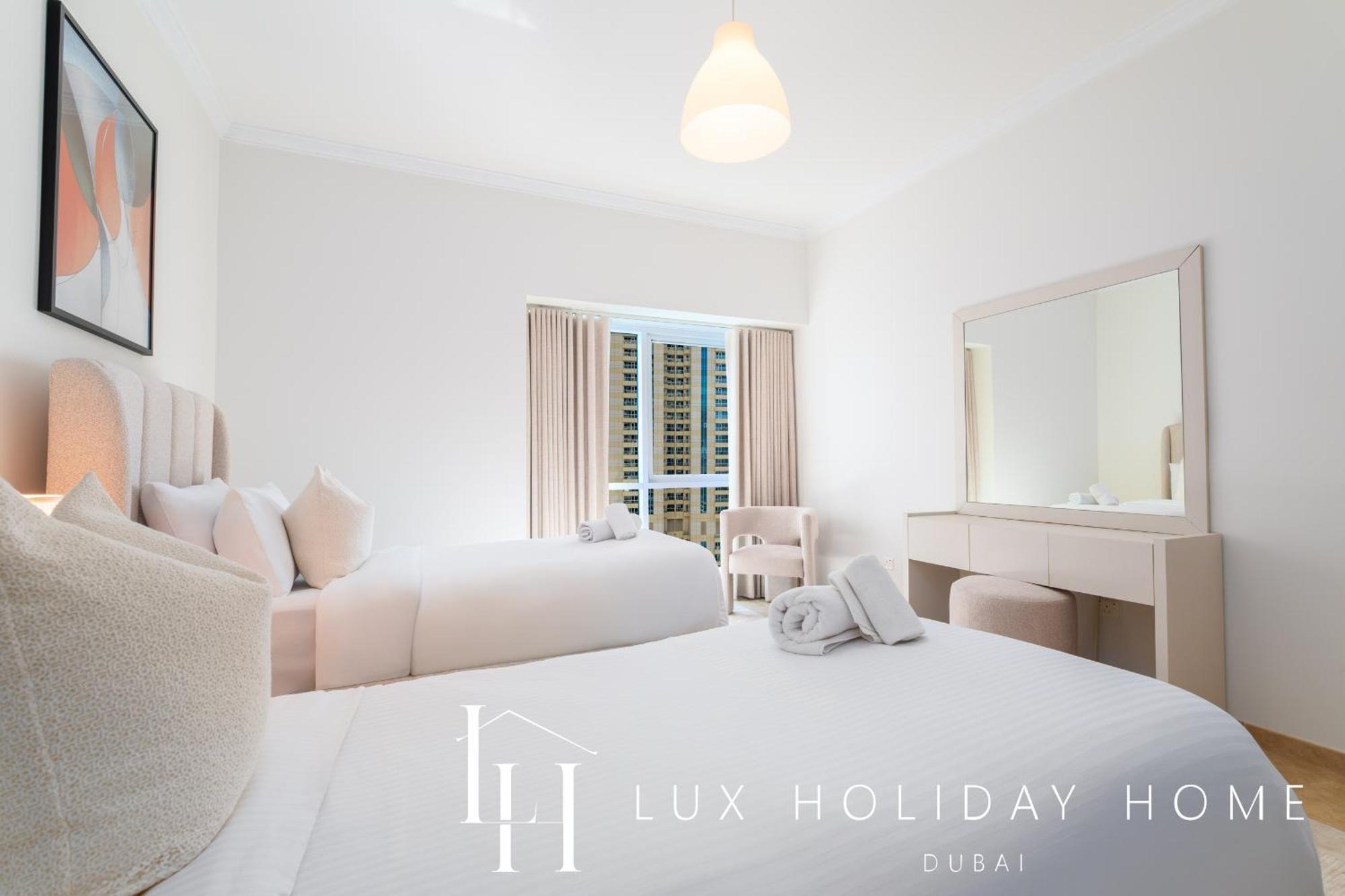 Apartment Lux The Al Seef Marina 2 *