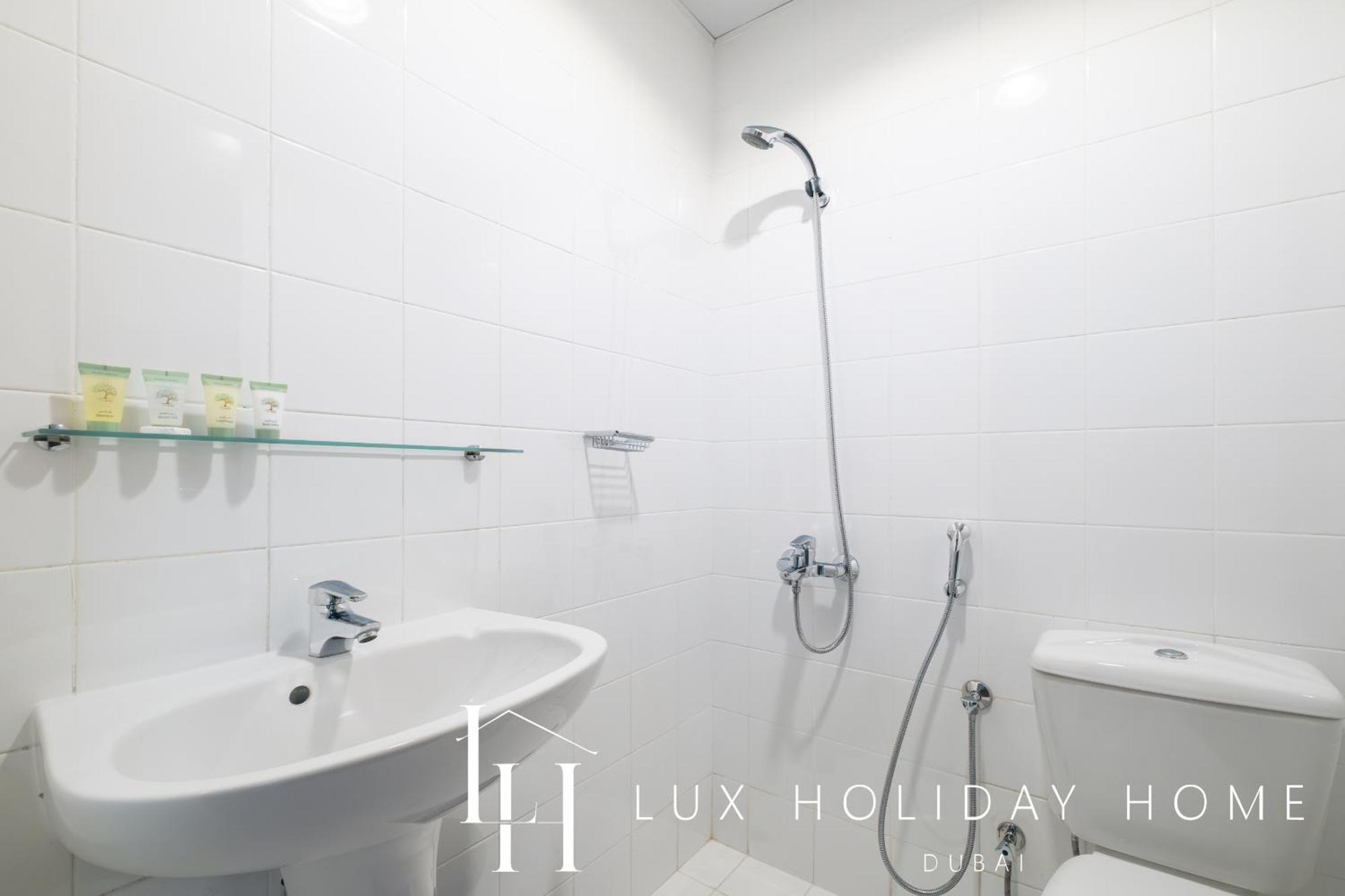 Lux The Al Seef Marina 2 * Dubai